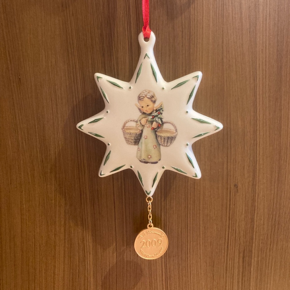 Hummel 2009 Christmas Angel Ornament